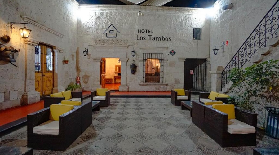 Hotel Los Tambos Colonial