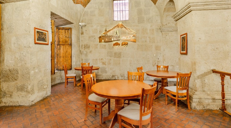 Hotel Los Tambos Colonial